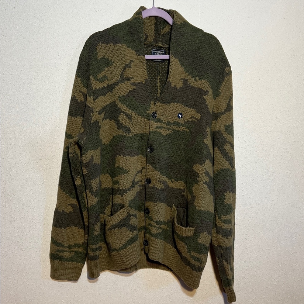 Abercrombie & Fitch Men's Shawl Cardigan in Olive Camo Size XXL - Picture 4 of 14